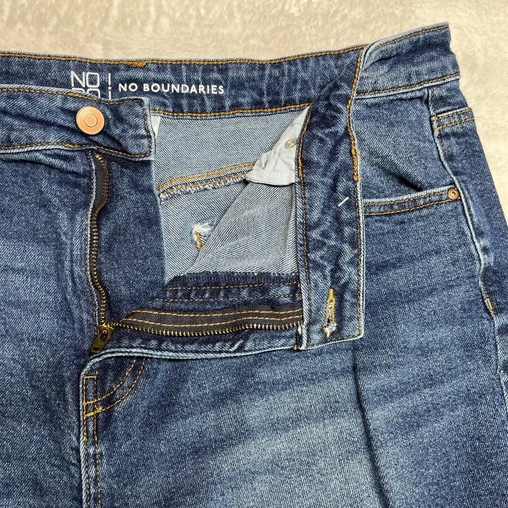 No Boundaries Bootcut Jeans Women's 17 Blue Denim Distressed Frayed Hem - 35X30